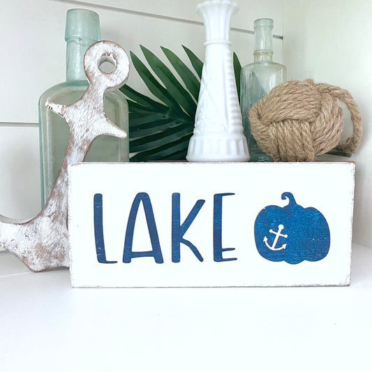 Lake Pumpkin Sign, 8 x 3in