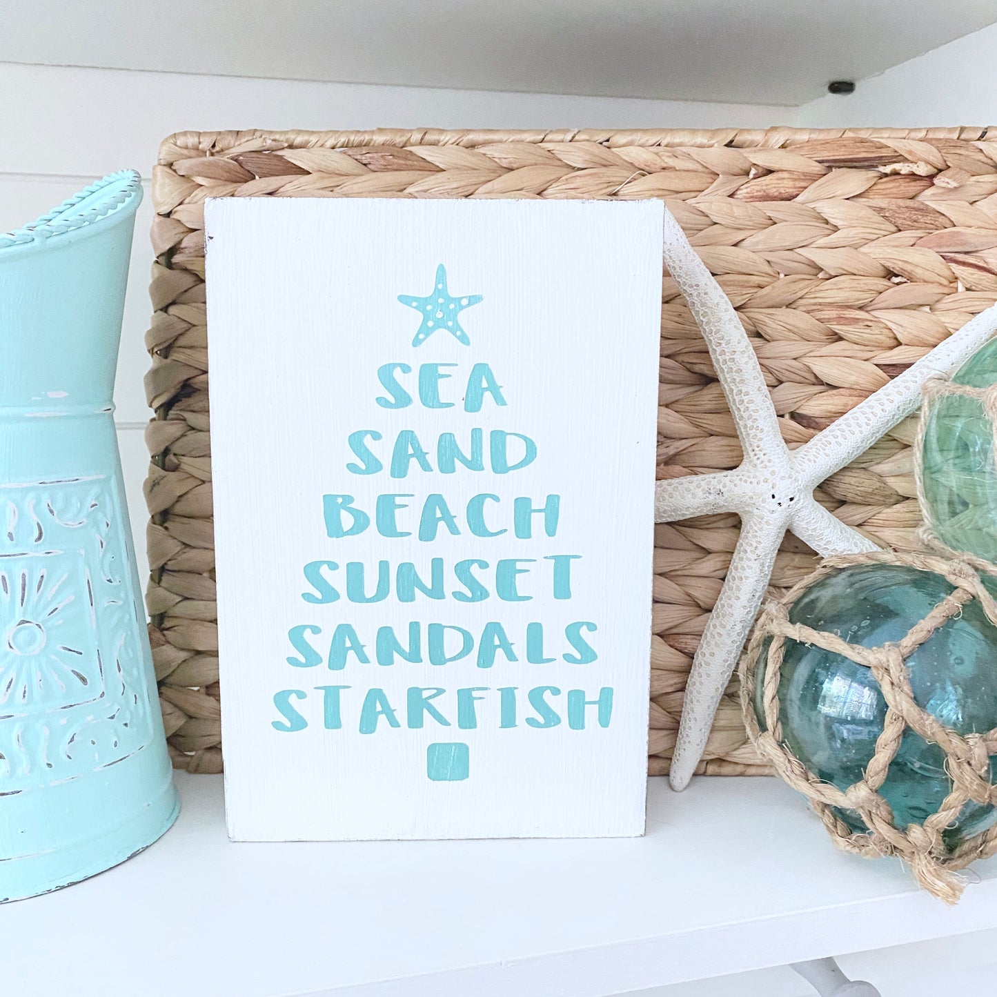 Beachy Words Christmas Sign